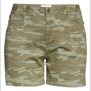NORDSTROM OLIVE FADED CAMO PRINT SHORTS
